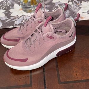 Nike Airmax Dia rare plum color!